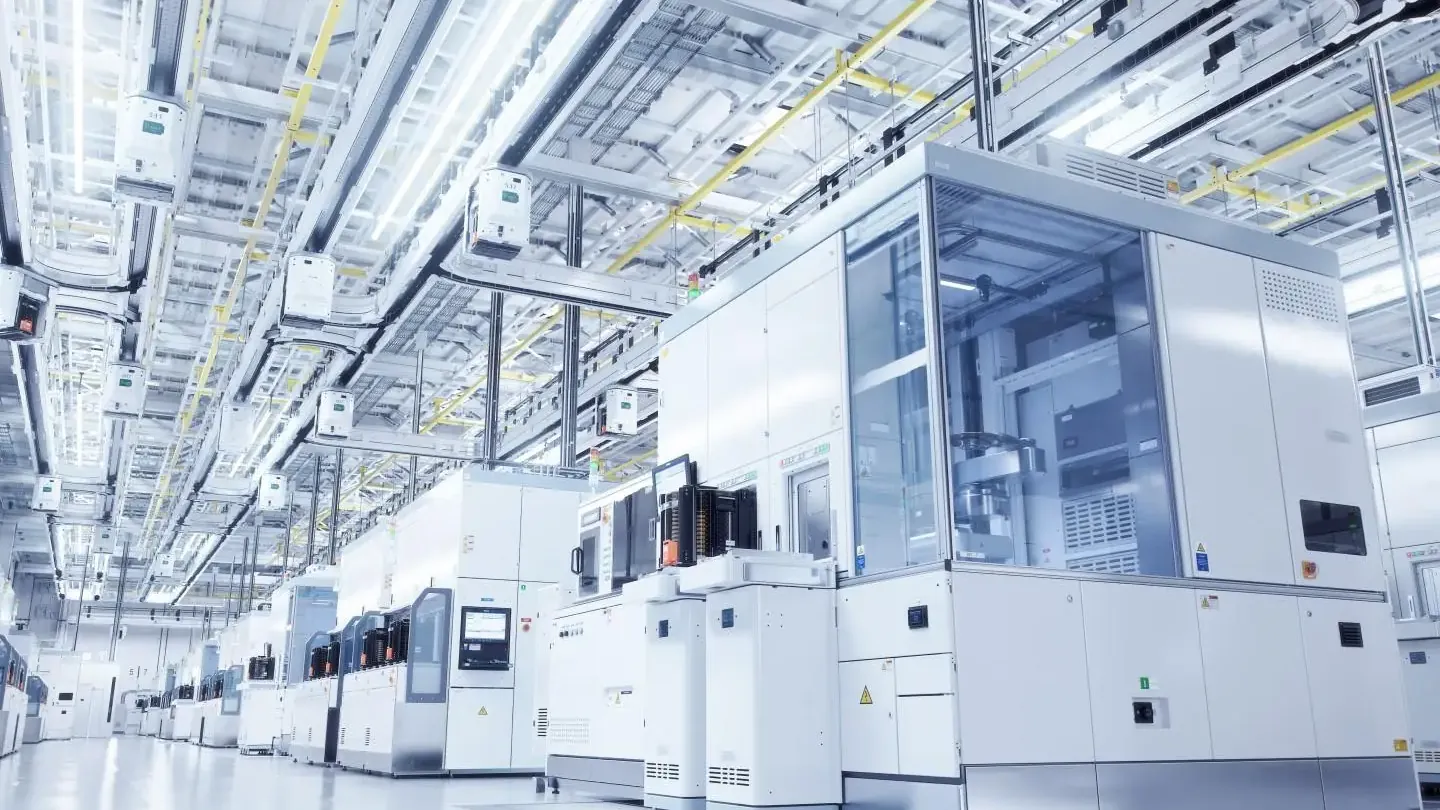 Electronics cleanroom with controlled PCB production equipment